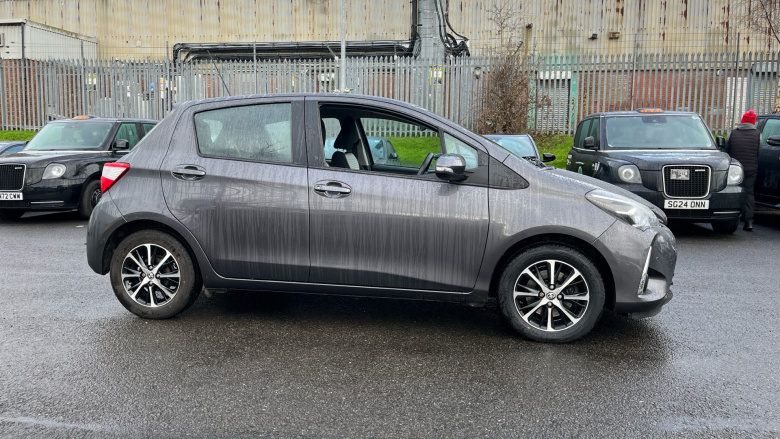 Toyota Yaris 1.5 VVT-i Icon Tech 5dr Petrol Hatchback